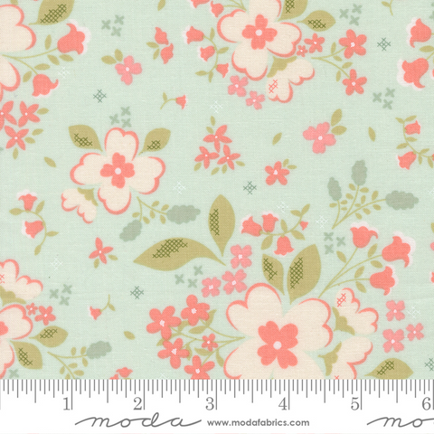 Sunbonnet - Pretty Petals - Pale Blue