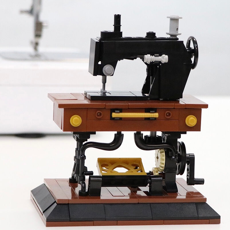 Building Block Kit - Vintage Sewing Machine