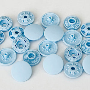 Plastic Finger Snaps - 1/2” - 8pc - Baby Blue