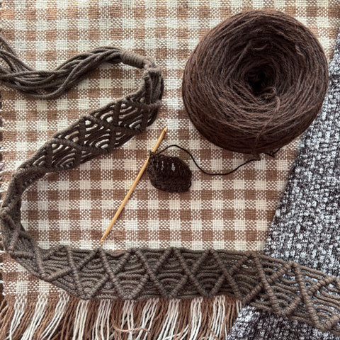 Drop-in - Yarn Unwind - Friday Mornings - 10:00 - 12:30 - 10 Sessions