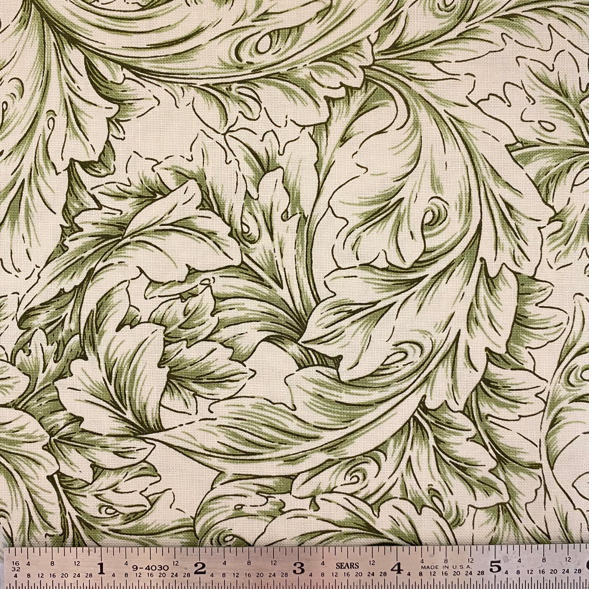 Small Acanthus Scroll - Green