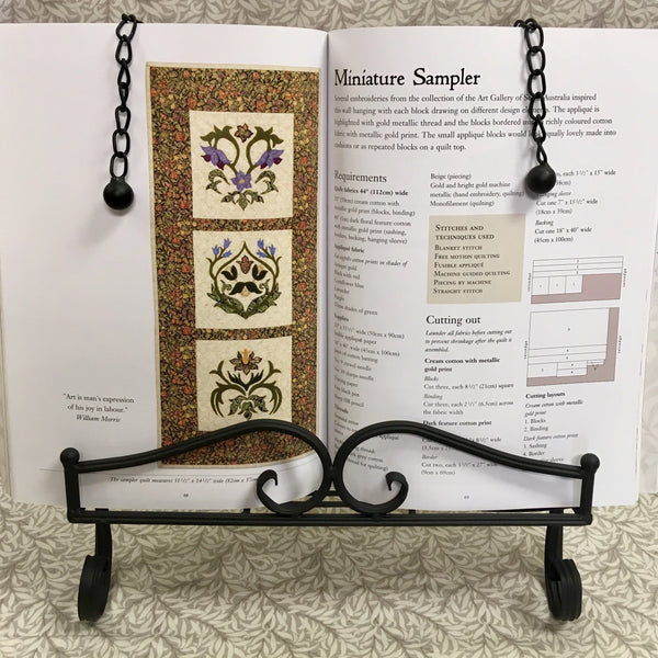 Swirl Design Book Stand